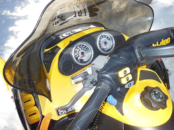 Ski-Doo renegade 800 4 of 4