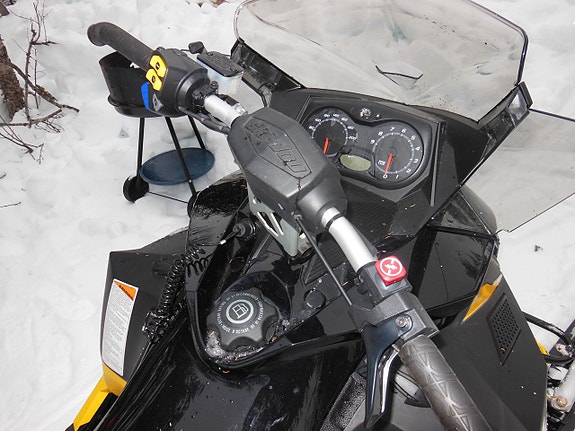 Ski-doo MXZ 600 SDI 2 of 4