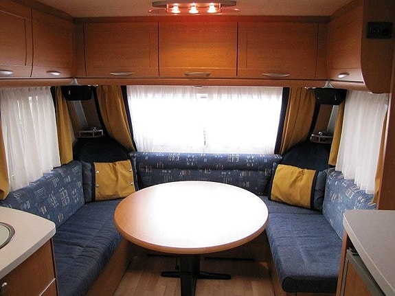 Knaus Royal 580 KS Långbäddar/Överbädd 2 of 10