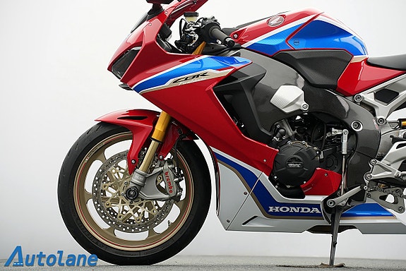 Honda CBR 1000 RR SP2 13 of 30
