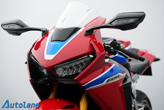 Honda CBR 1000 RR SP2 24 of 30