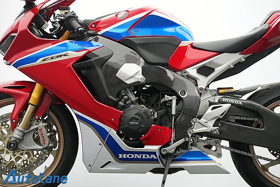 Honda CBR 1000 RR SP2 14 of 30
