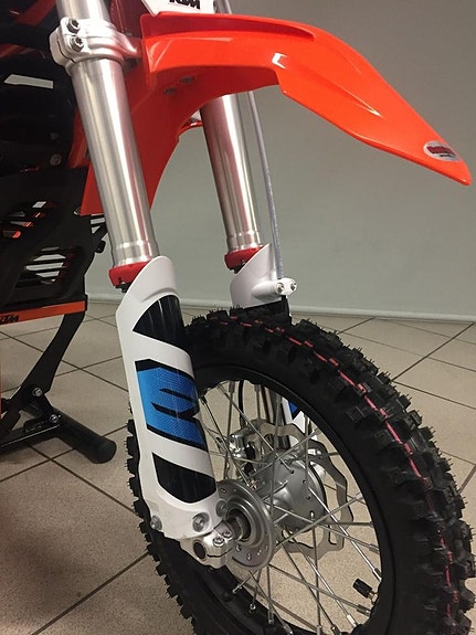 Ktm sx-e 5 6 of 16