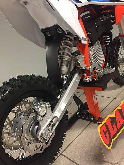 Ktm sx-e 5 9 of 16