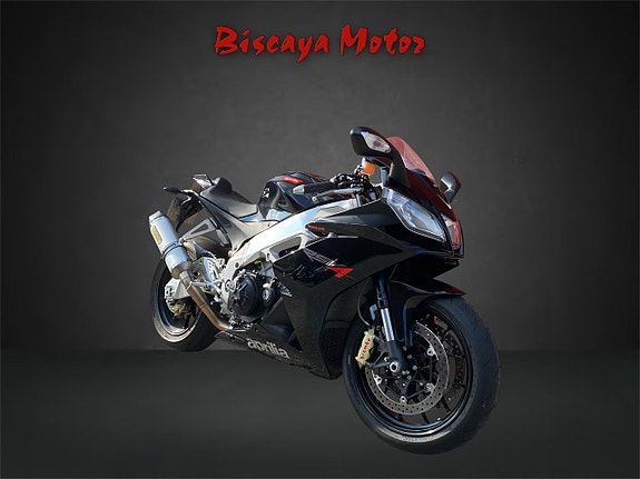 Aprilia RSV4 2 of 5