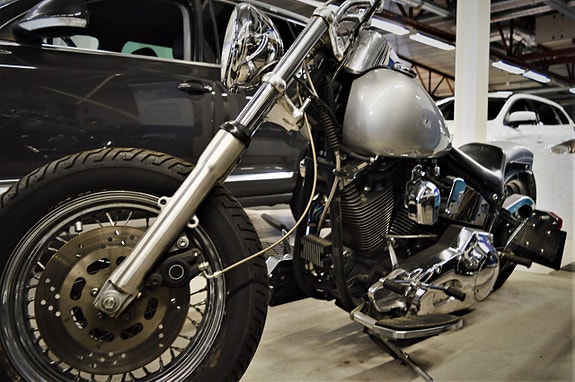 Harley-Davidson Heritage Softtail 5 of 8