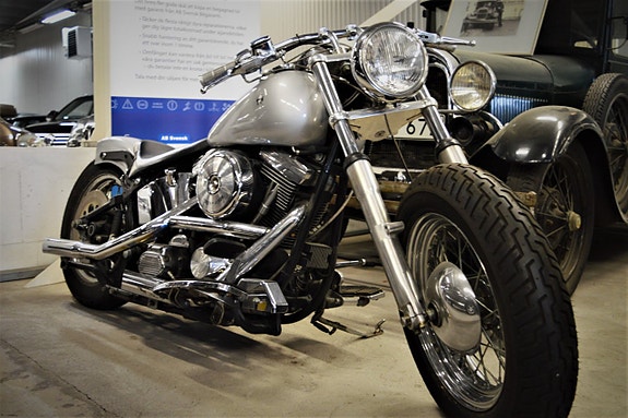 Harley-Davidson Heritage Softtail 3 of 8
