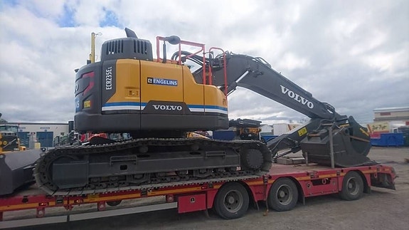 Volvo ECR 235 EL, UTHYRES