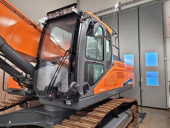 Doosan DX 380 LC -5 , Uthyres