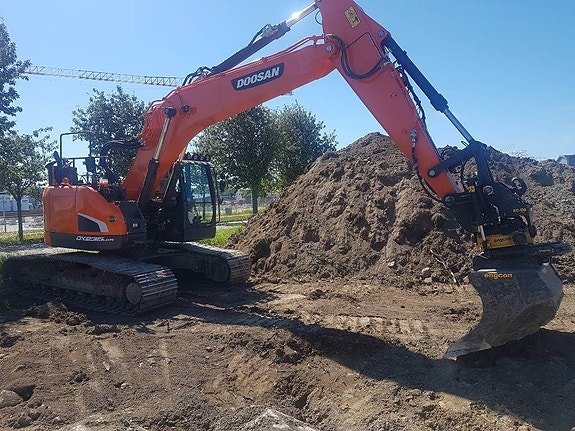 Doosan DX 235 LCR -5 , Uthyres