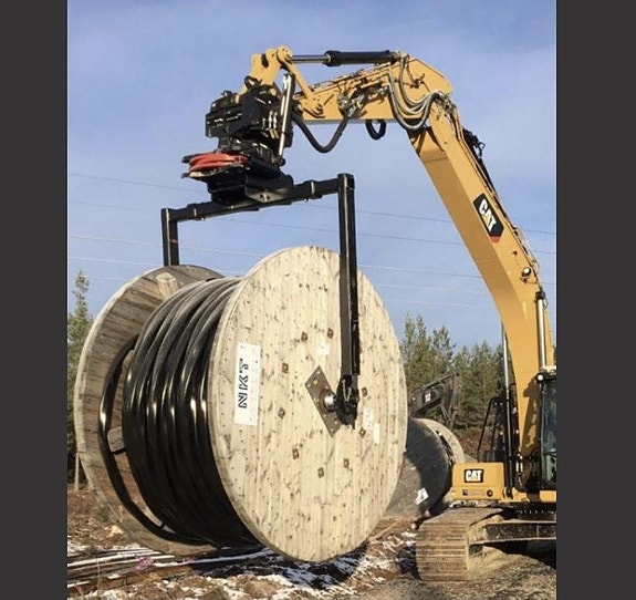 THORÉNS I KIL. LYFTOK GRÄVMASKIN KABELTRUMMOR. FRI FRAKT