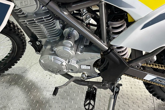 Dirtbike CROSS 250CC - DEFENDER 41 X-DIRT 21´ /18´ 10 of 13