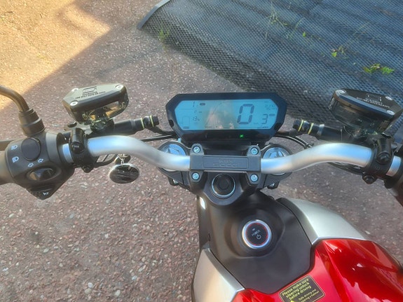 Super SOCO TSX 1200 2400w NU 35900 KR 2 of 7