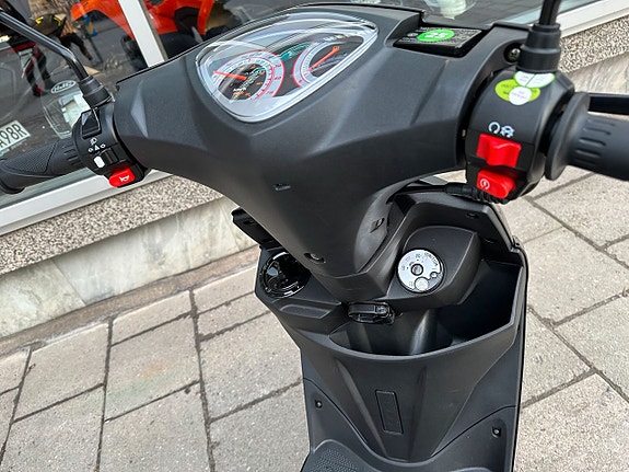 Motocr Comet Pure 4T EFI | Mattsvart | 25km/h Klass 2 6 of 10