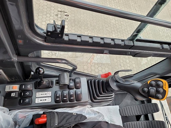 Doosan DX 165 W -5 , Uthyres 16 of 24