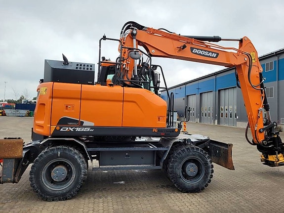 Doosan DX 165 W -5 , Uthyres