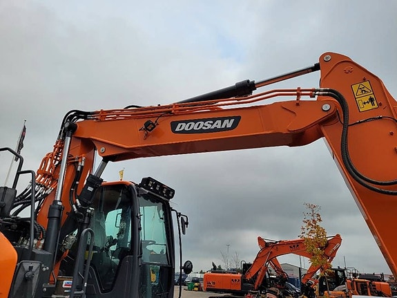 Doosan DX 165 W -5 , Uthyres 22 of 24