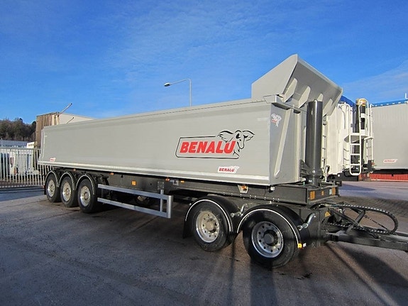 Benalu Vikt 7,7ton 5 axlad tippsläpvagn Dubbelmont. 45ton