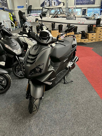 Peugeot Speedfight 4 Sportline Mad Black 4-takt
