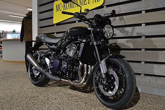 Kawasaki Z900RS Black Ball Edition 3 of 3