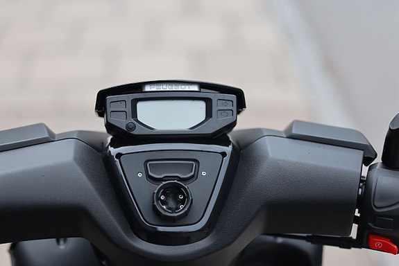 Peugeot Speedfight 4 EU5+| Mad Black | *NYA* | KAMPANJ 15 of 15