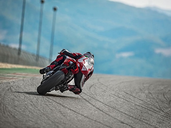 Ducati Panigale V4 S 9 of 9