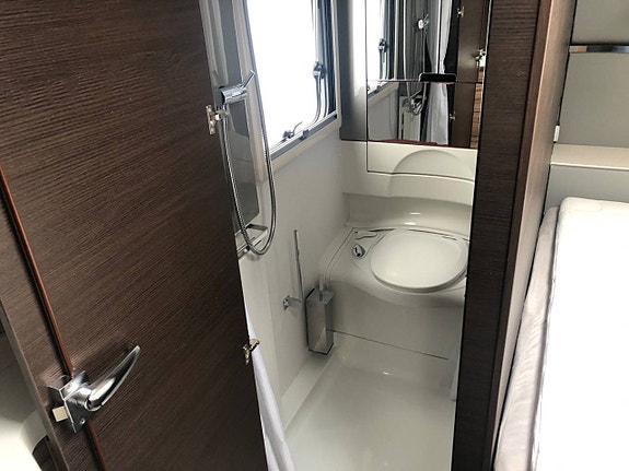 Adria Astella Glam 563 PU, Alde, AC. 5 of 16