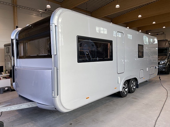 Adria Astella 644 DP / ALDE / Lyxvagn / Dubbelsäng / Ugn / Micro 2 of 5