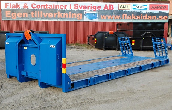 Maskinflak SISU 25 ton, med containerfästen