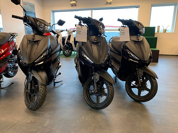 MOTO CR Comet 50 2 of 4