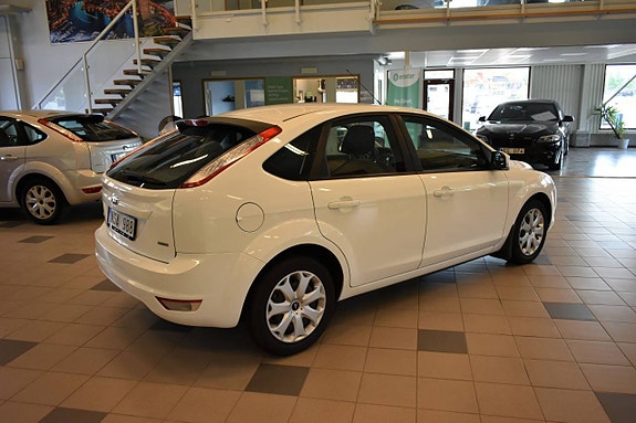 Ford Focus 8 of 23