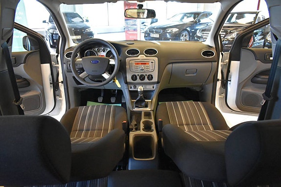 Ford Focus 20 of 23