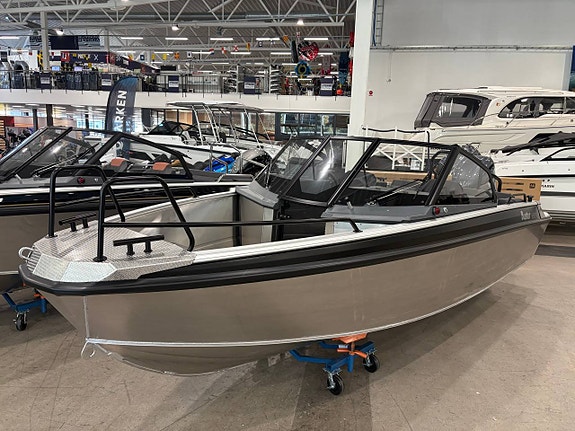 Buster XXL YC-EDT YAMAHA F150XC 2025 KAMPANJ