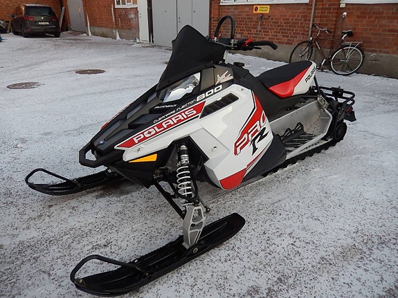 Polaris 800 Switchback, Drag, 2013 2 of 5