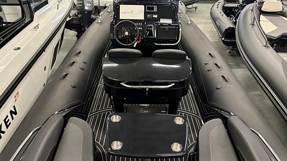Grand 850 Black Edition med Yamaha F 300 BETUL -21 3 of 6