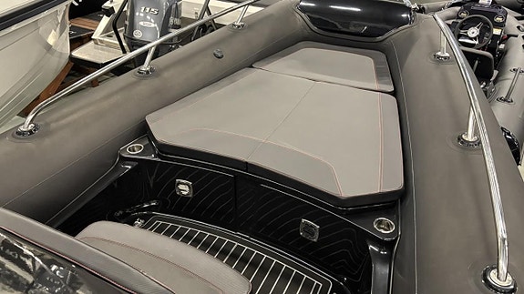 Grand 850 Black Edition med Yamaha F 300 BETUL -21 6 of 6