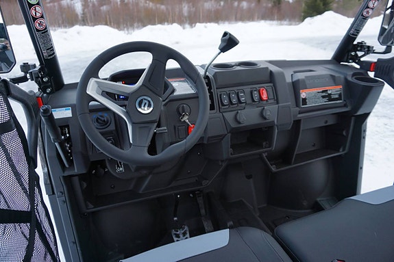 CFMOTO UFORCE 600 fram o bakruta o dörrar finns som tillbehö 13 of 30