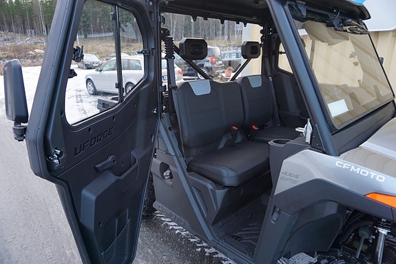 CFMOTO UFORCE 600 fram o bakruta o dörrar finns som tillbehö 14 of 30