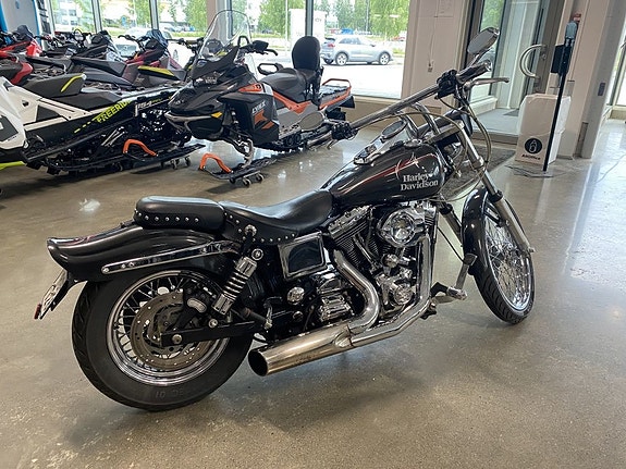 Harley-Davidson Harley Wide Glide 1450cc 2 of 4