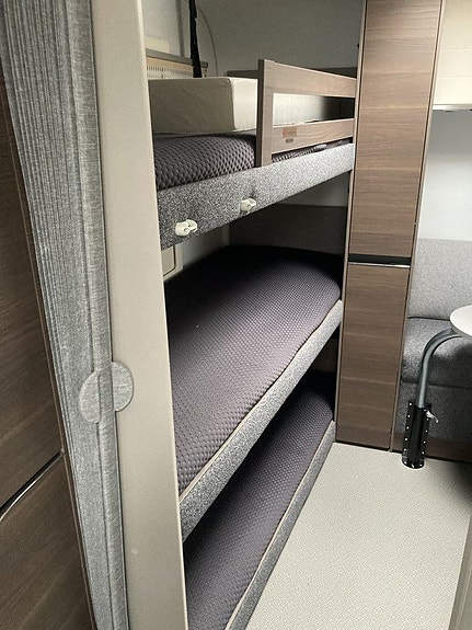 Adria Alpina 763 UK "Med special-paket" 13 of 16
