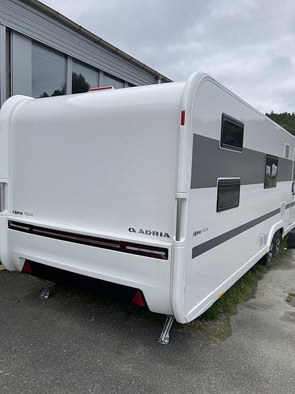 Adria Alpina 763 UK "Med special-paket" 2 of 16