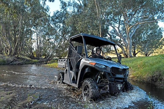 CFMOTO UTV U Force 600 O.M.G LEVERANS TRAKTOR STORSÄLJAREN PLOGKAMPANJ 9 of 11