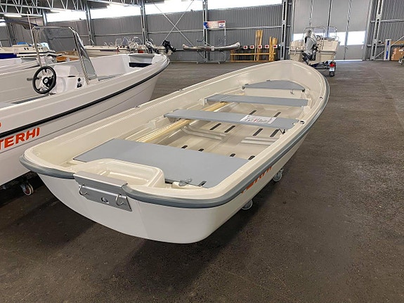 Terhi 440 inkl åror -2026