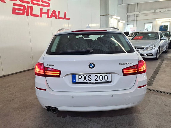 BMW 520 2 of 5