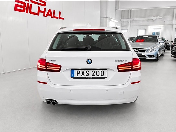 BMW 520 2 of 13
