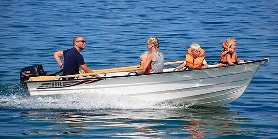 HR 445 std är en allroundbåt Pris 30,400:-