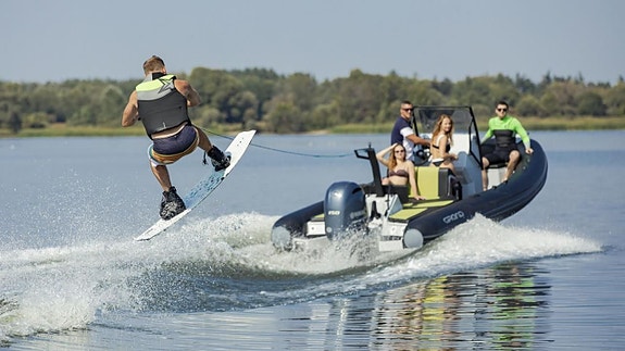 Grand D 600 Lux -23 Yamaha F 150 XB -23 12 of 30
