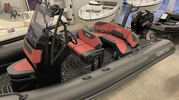 Grand D 600 Lux -23 Yamaha F 150 XB -23 20 of 30