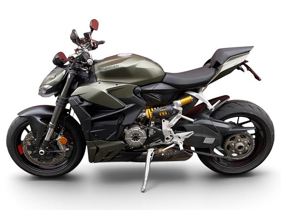 Ducati Streetfighter V2 4 of 6