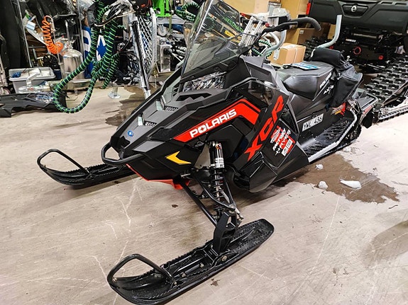 Polaris XCR Switchback  800 2 of 6